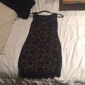 Body con lace dress